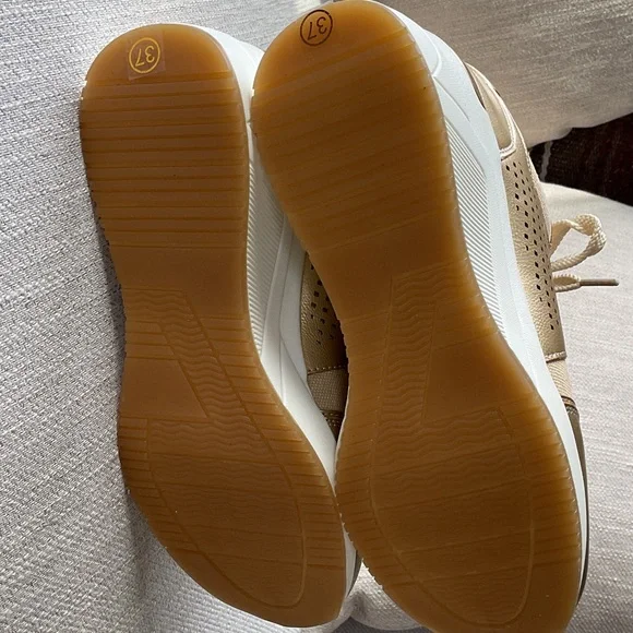 Elegant Gold Women's Sneakers - Picture 2 of 2